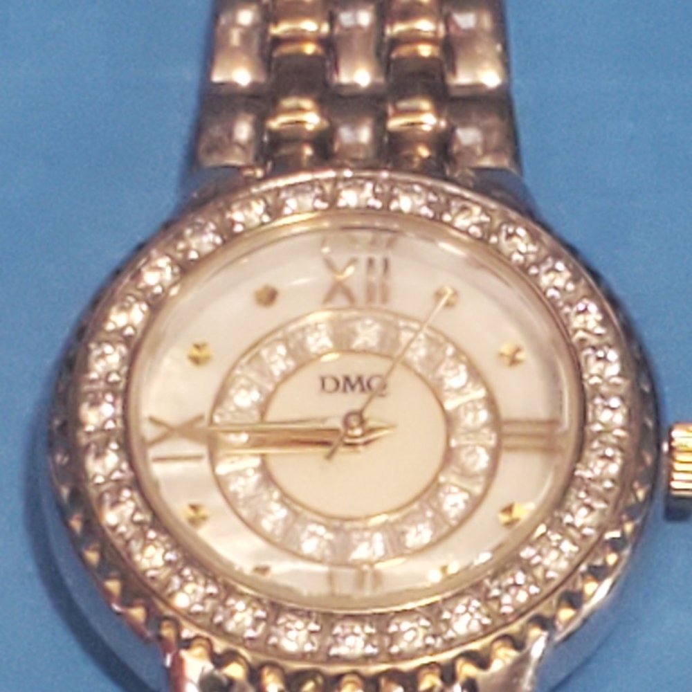 dmq cz two tone watch